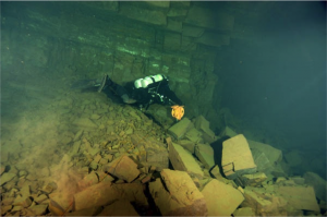 TDI mine diver